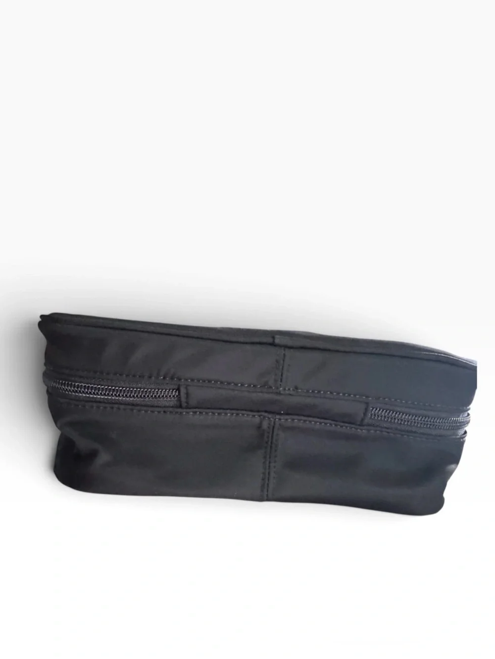 Kate Spade New York Black Nylon Travel Cosmetic Makeup Organizer Case.
